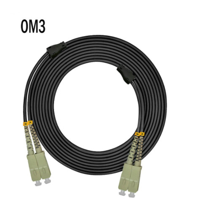 Cordão de parche de fibra óptica multimodo com comprimentos personalizáveis e baixa perda de inserção de &lt; 0,3 dB