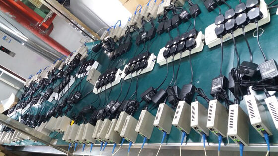Transceptor SFP de cobre 1000BASE-T com velocidade de 1,25 Gbps, alcance de 100 m e baixo EMI