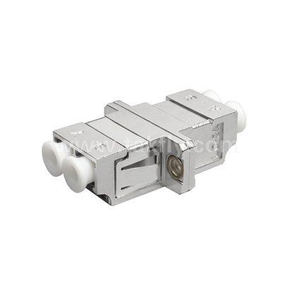 Adaptador de metal duplex LC ¢ Casas metálicas duráveis, intercambiáveis, para cabo a cabo e cabo a equipamento