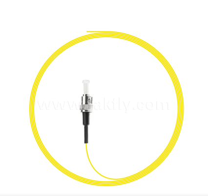 ST Pigtail de Fibra Óptica ¢ Conectado por uma extremidade, com fibra nua na outra, para caixas de terminação óptica, empilhamento e conexão de equipamentos