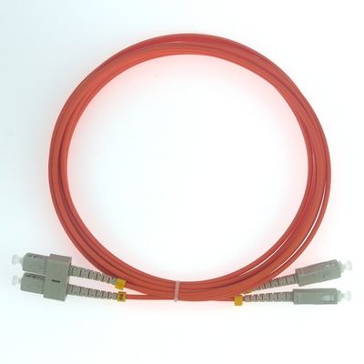 Sc Upc fibra de Patchcord 50/125um OM3 3.0mm LSZH da fibra ótica do modo do duplex do Sc Upc às ligações em ponte óticas da multi