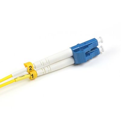 LC UPC à fibra do LC UPC - revestimento frente e verso ótico da manutenção programada G657A1 2.0mm LSZH da ligação do remendo