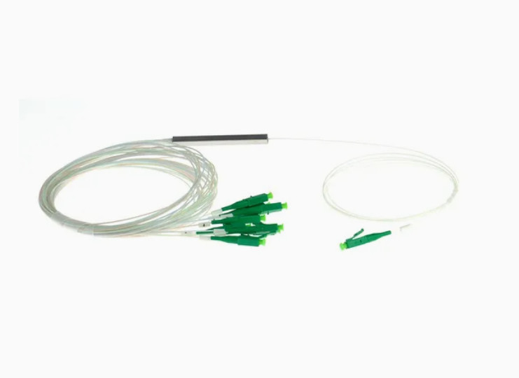 G657A1 Tipo de fibra pré-conector LC 1X8 900um Mini tubo de aço Fibra óptica PLC Splitter PDL≤0.4dB