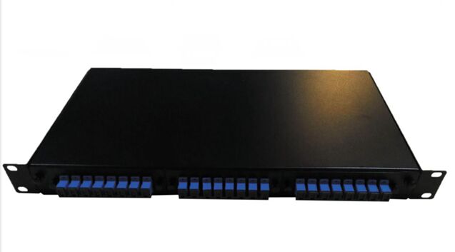 ODF de montagem em rack de acesso frontal 1U com 2 bandejas de emenda e capacidade de 12 a 48 núcleos
