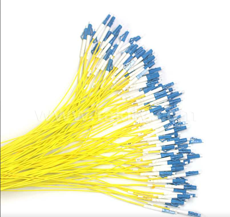 96-Core LC-LC Pre-terminated Breakout Patch Cord ¢ High-Density, Custom Breakout Configurations (Bare Fiber / 0.9mm / 2.0mm / 3.0mm), para Data Center e Aplicações Indoor/Outdoor